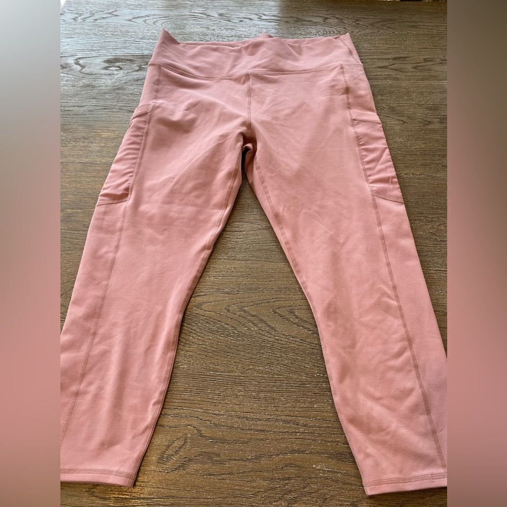 Ballet pink Fabletics athletic wear. Size xxl. Soft!!
